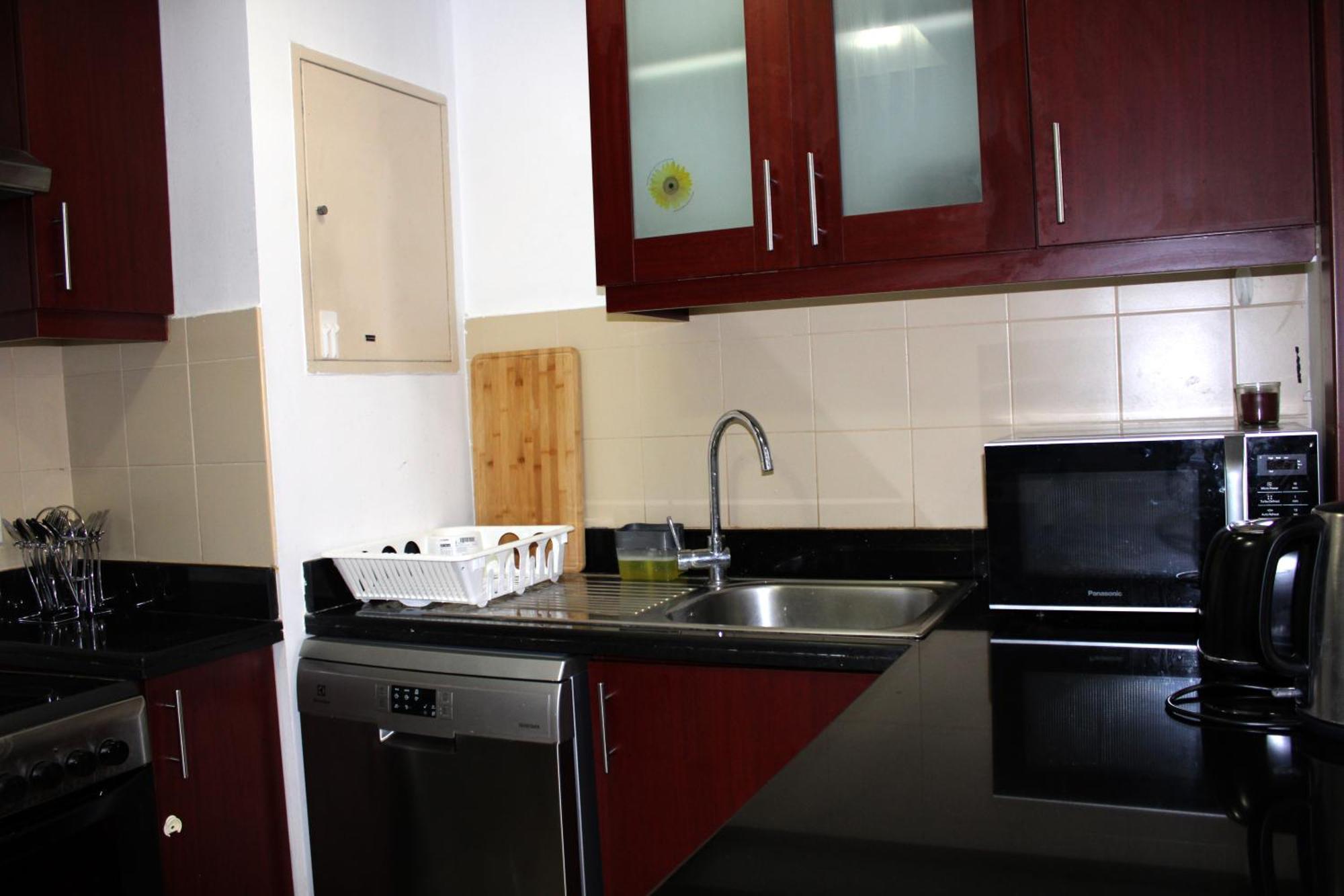 Urban Panda Skyview Homestay Jbr Дубай Экстерьер фото